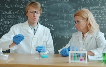 Students studying Chemistry with laboratory learning support