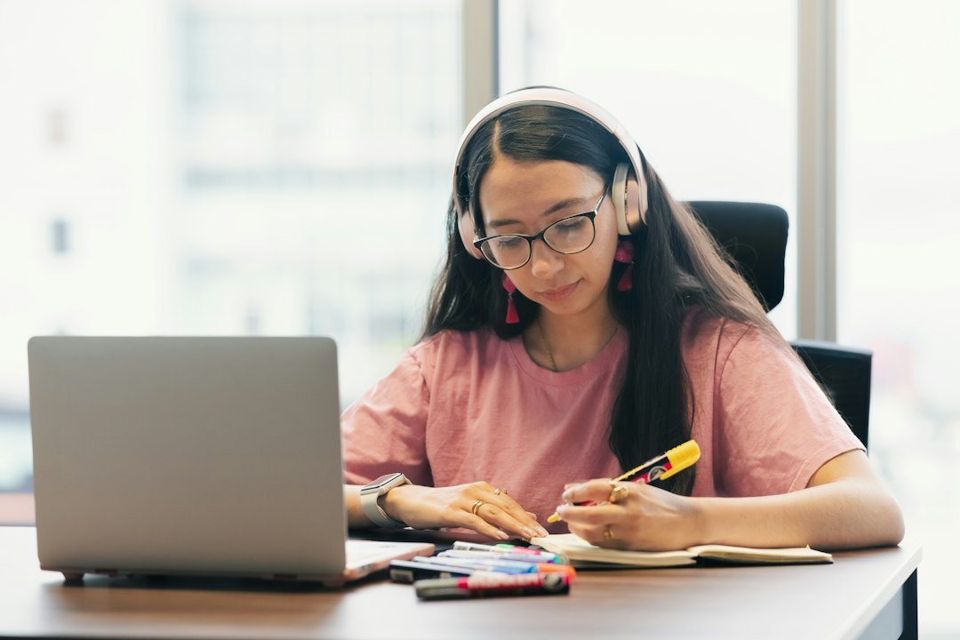Student focused on online learning and AI-powered study