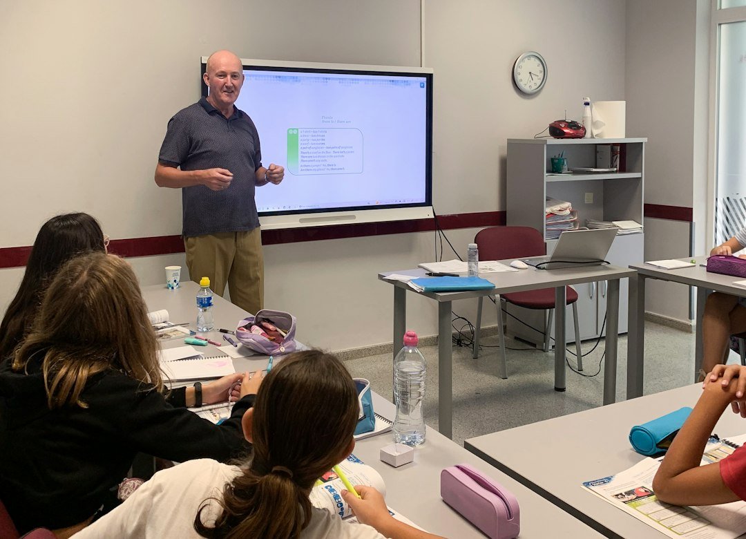 Group learning technology for online Computer Science tuition