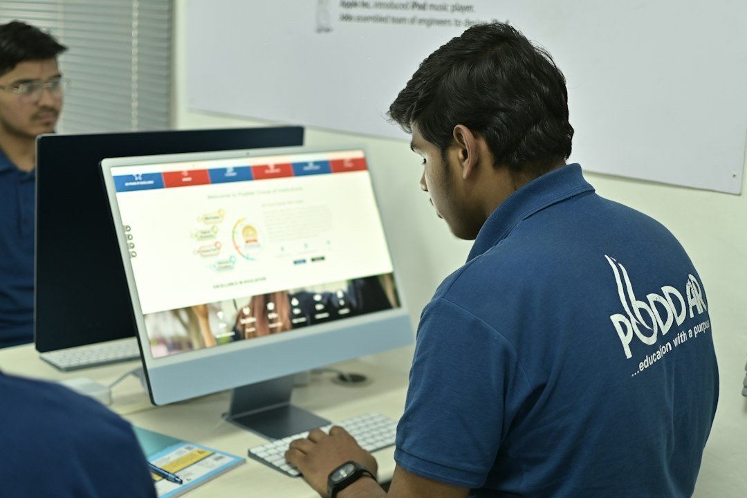 Institution coding class for online Computer Science tuition