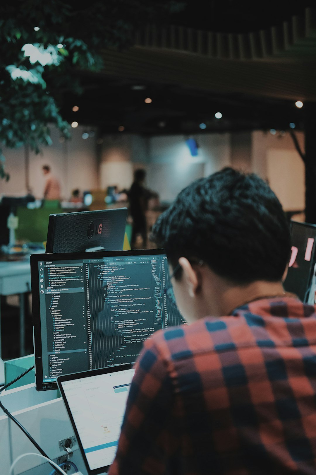 Software engineer coding for online Computer Science tuition